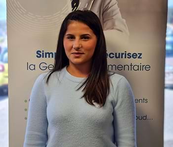 CÉLIA PETRELLI